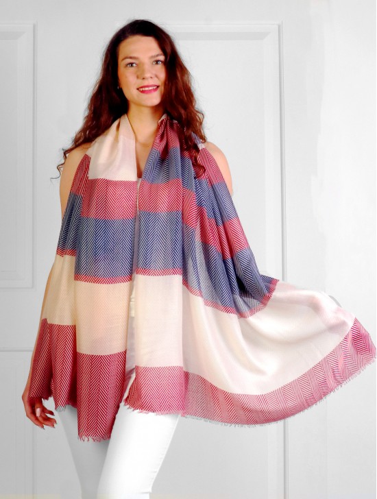 Linear Design Striped Scarf